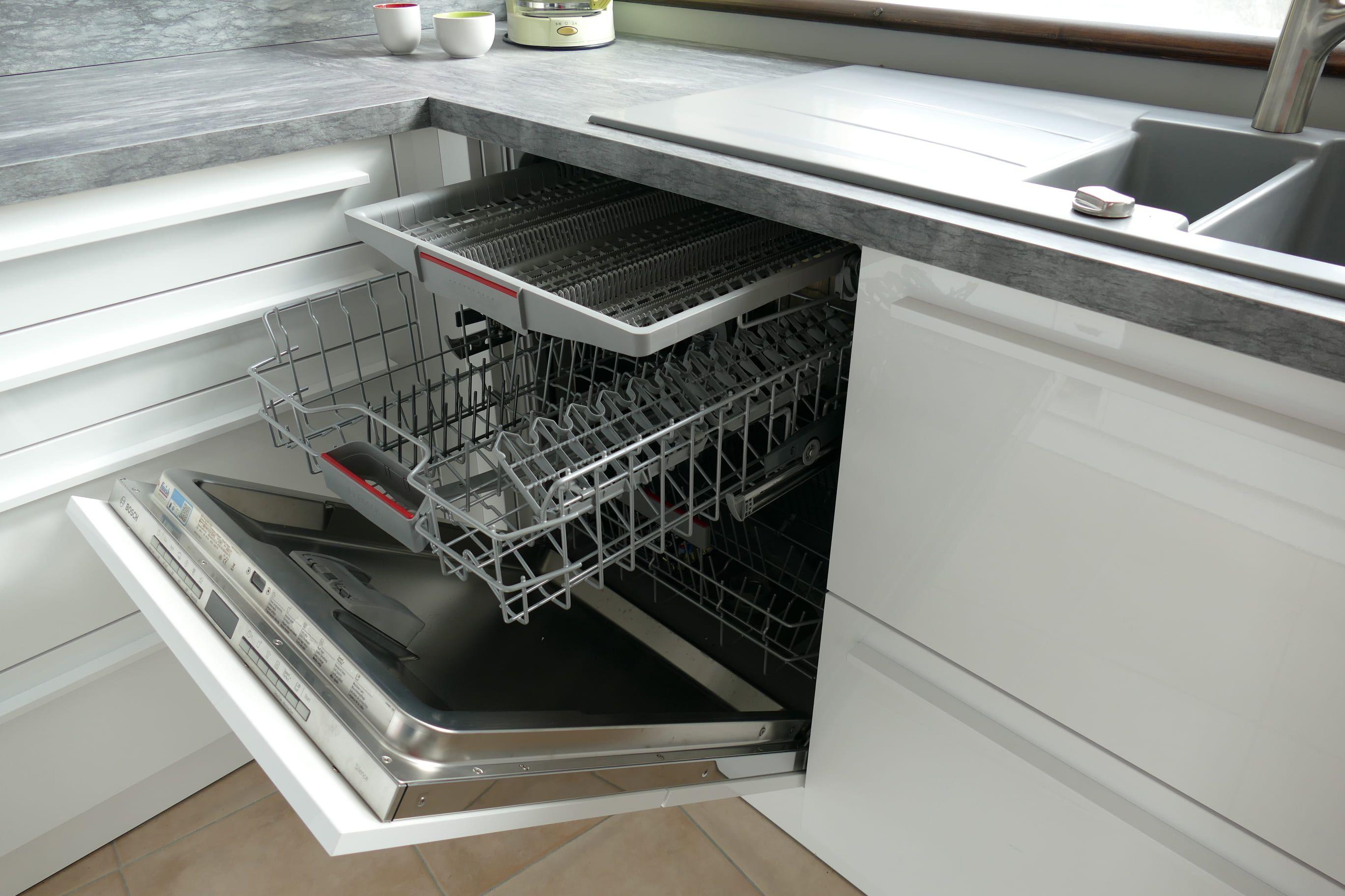 Geschirrspüler mit Vario-Schublade.jpg